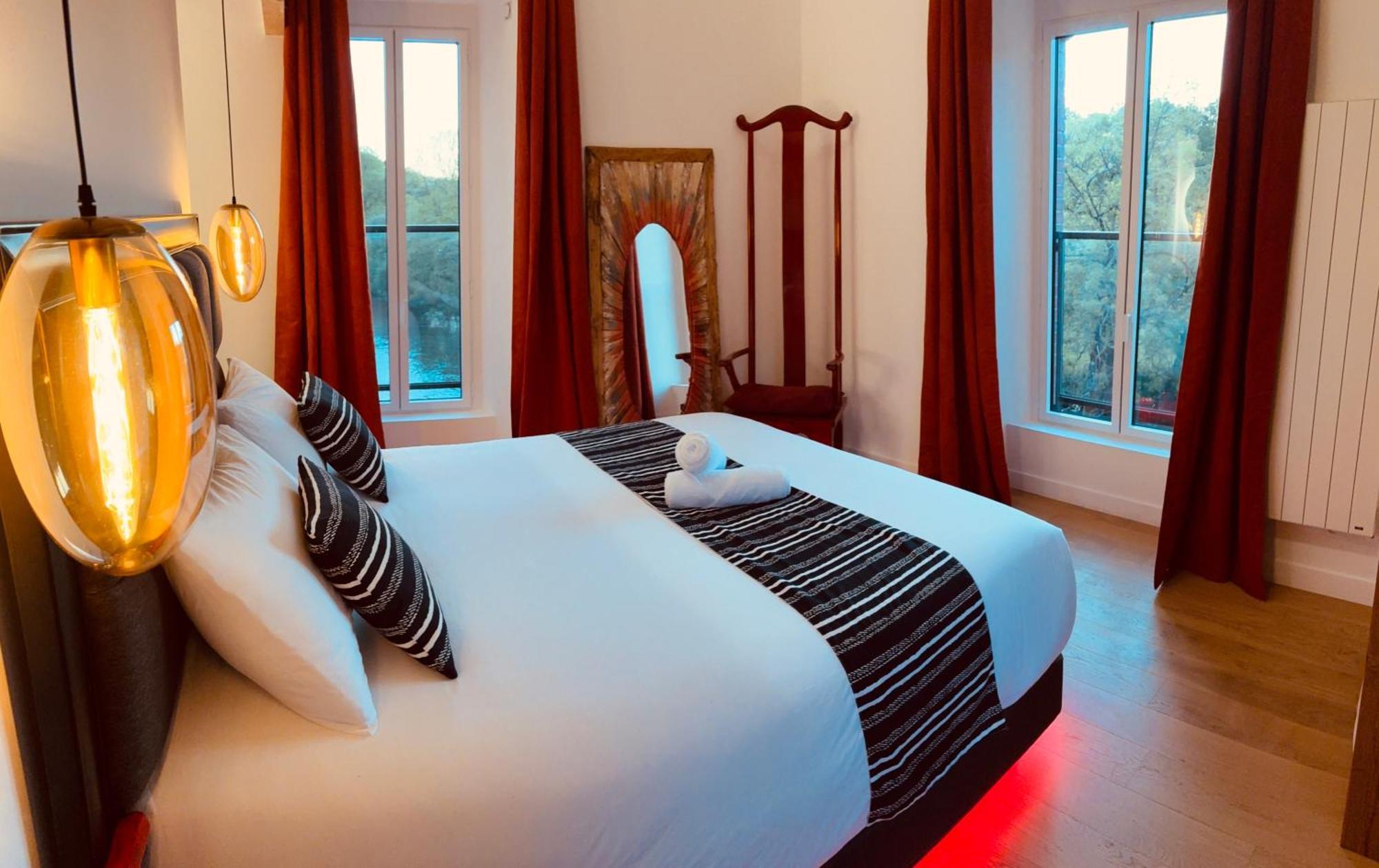 Le Moulin Du Guy, Proche Du Puy Dufou Bed and Breakfast Chanverrie Exteriör bild